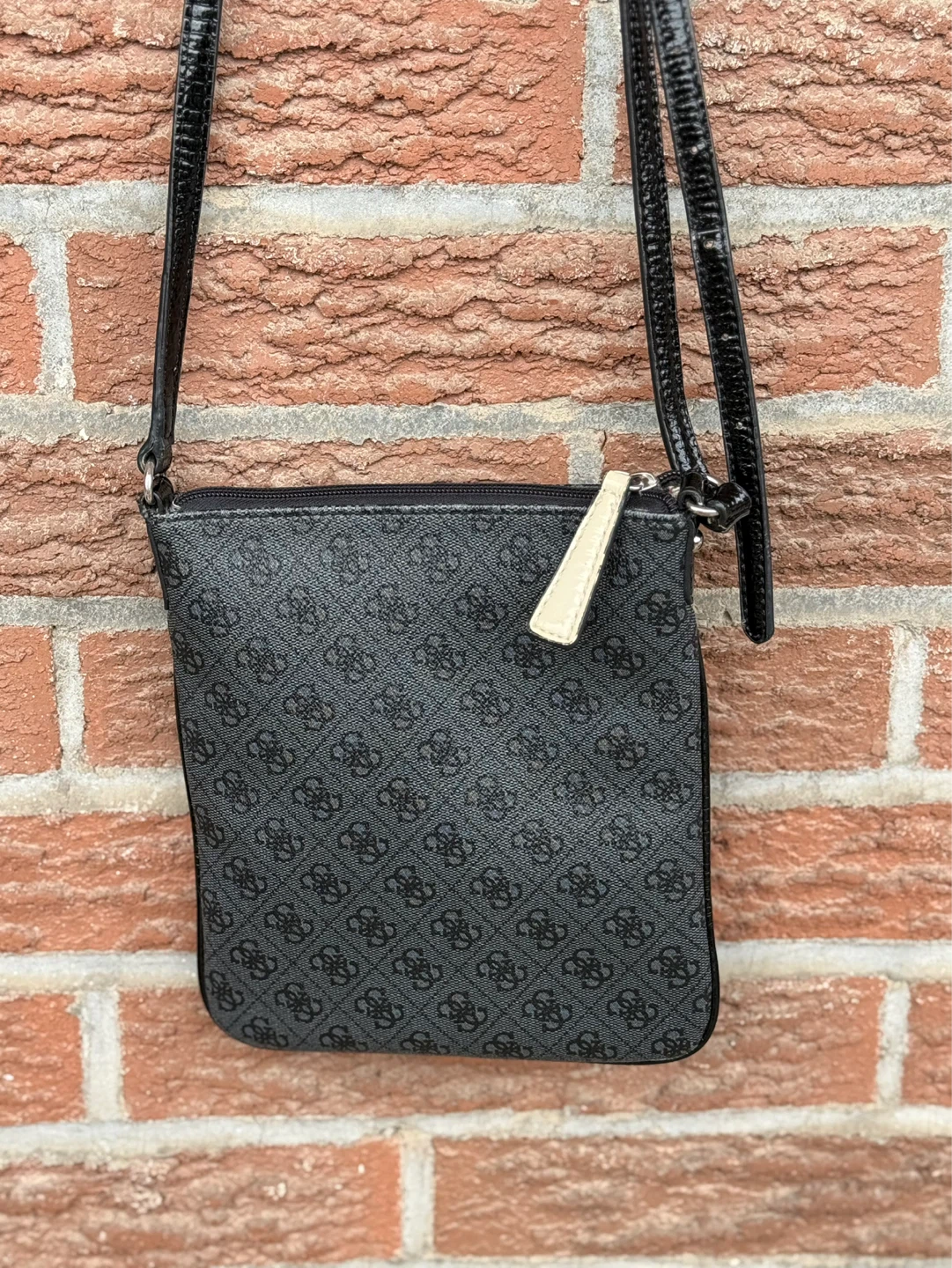 Guess Grey Monogram Crossbody Bag ⚽ - photo 4