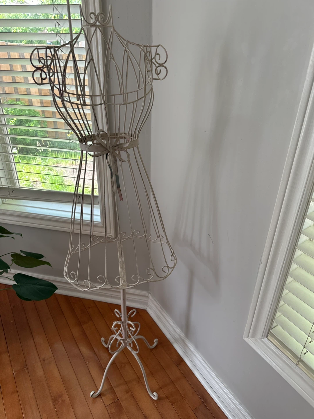 Vintage Wire Dress Form Mannequin