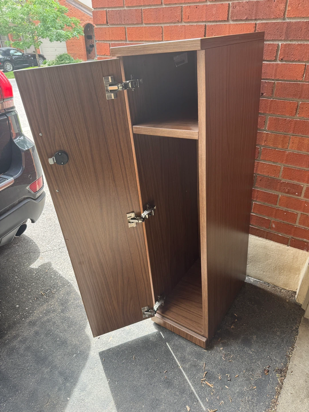 Beautiful Locking Wooden Storage Cabinet – Like New - photo 4