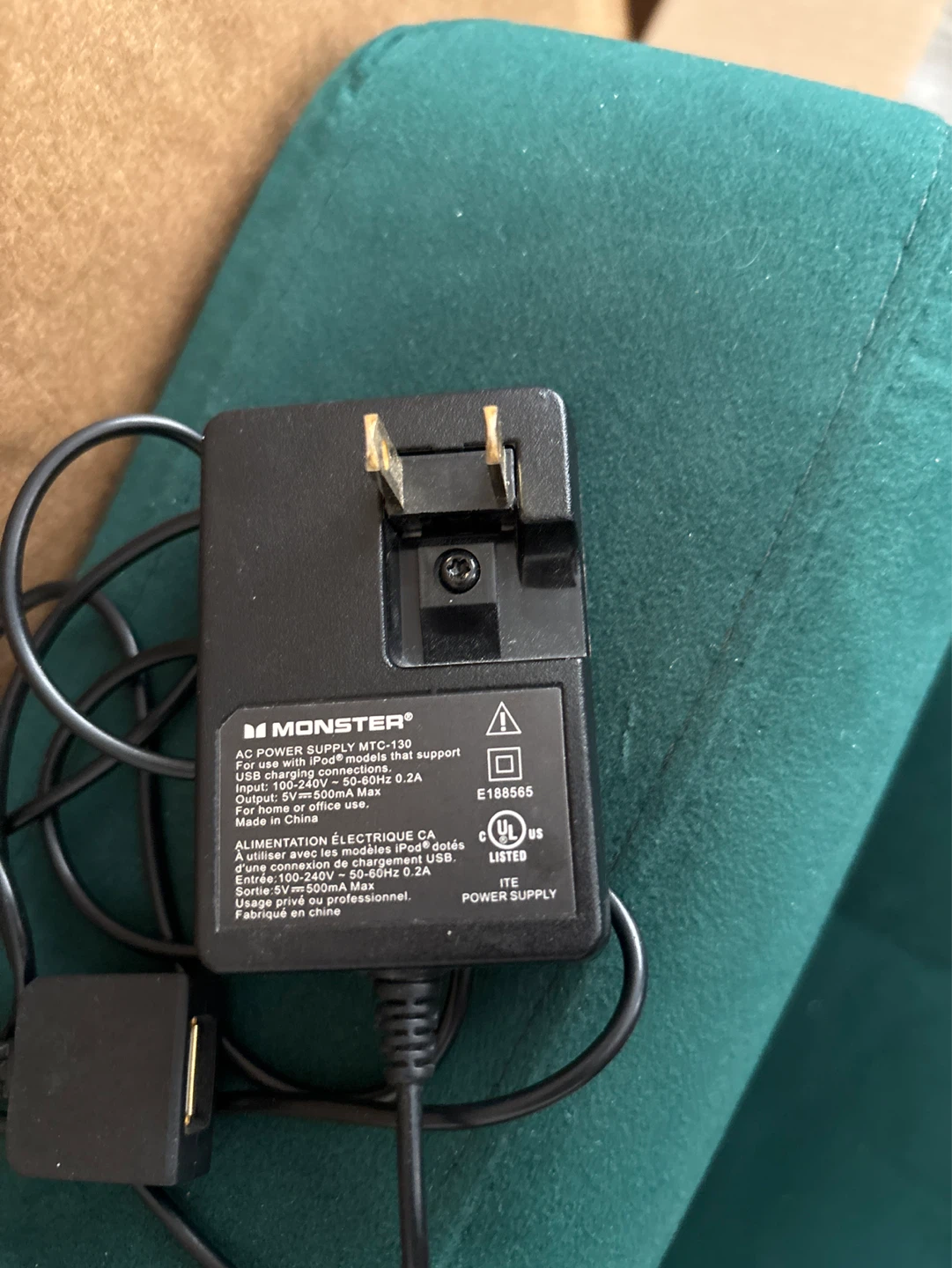 Monster iSlimCharger AC Power Supply - photo 3