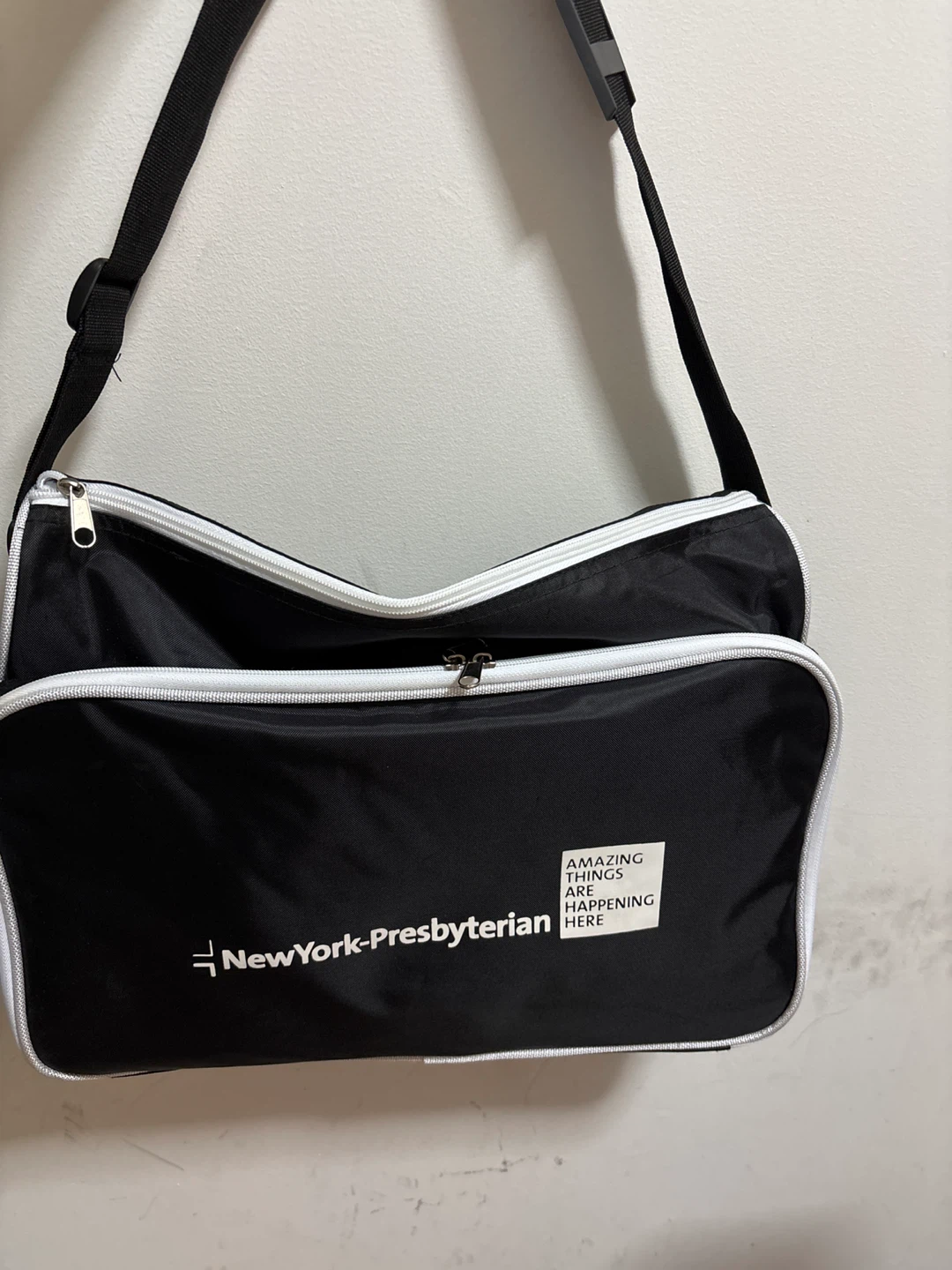 New York-Presbyterian Black Messenger Bag