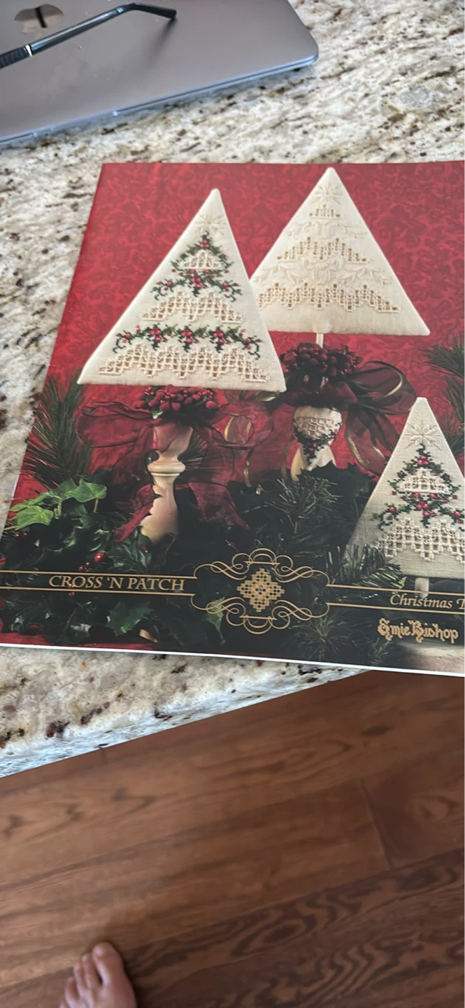 Just-Nan Christmas Biscoru 2007 Ornament Cross Stitch Pattern - photo 2