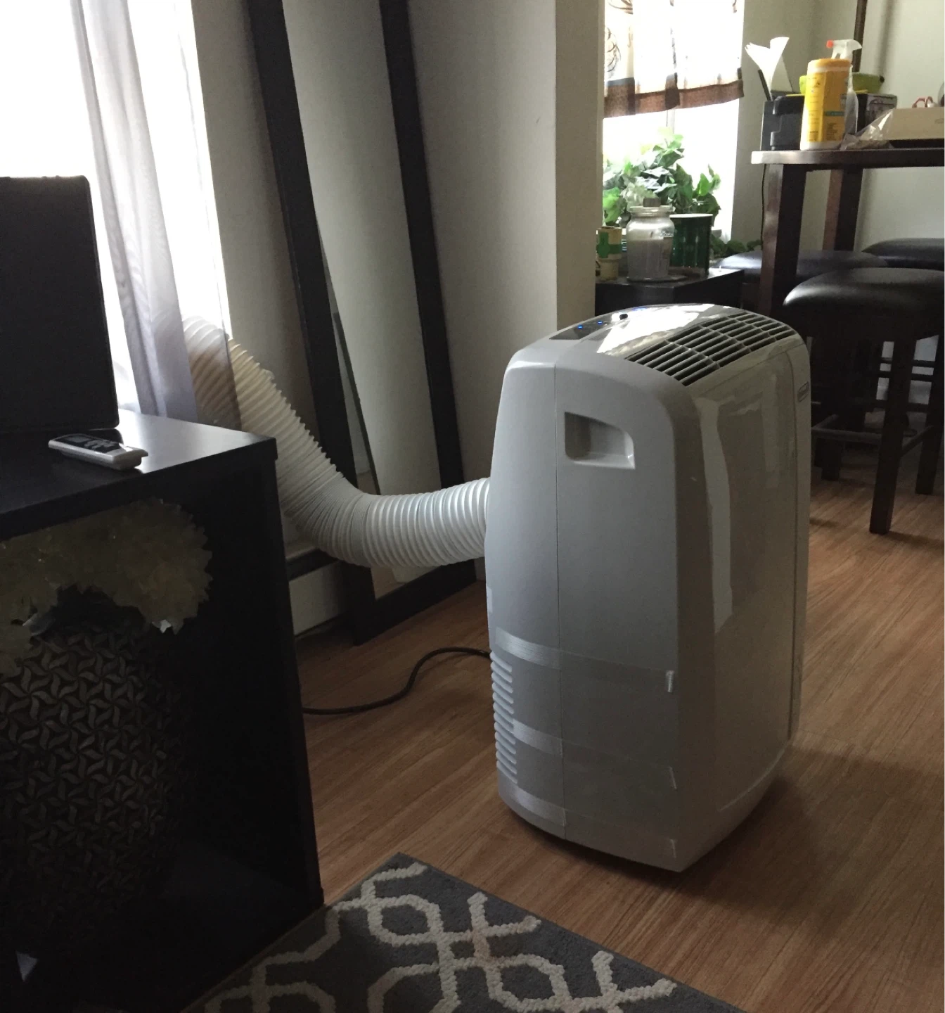 Portable A/C w/remote