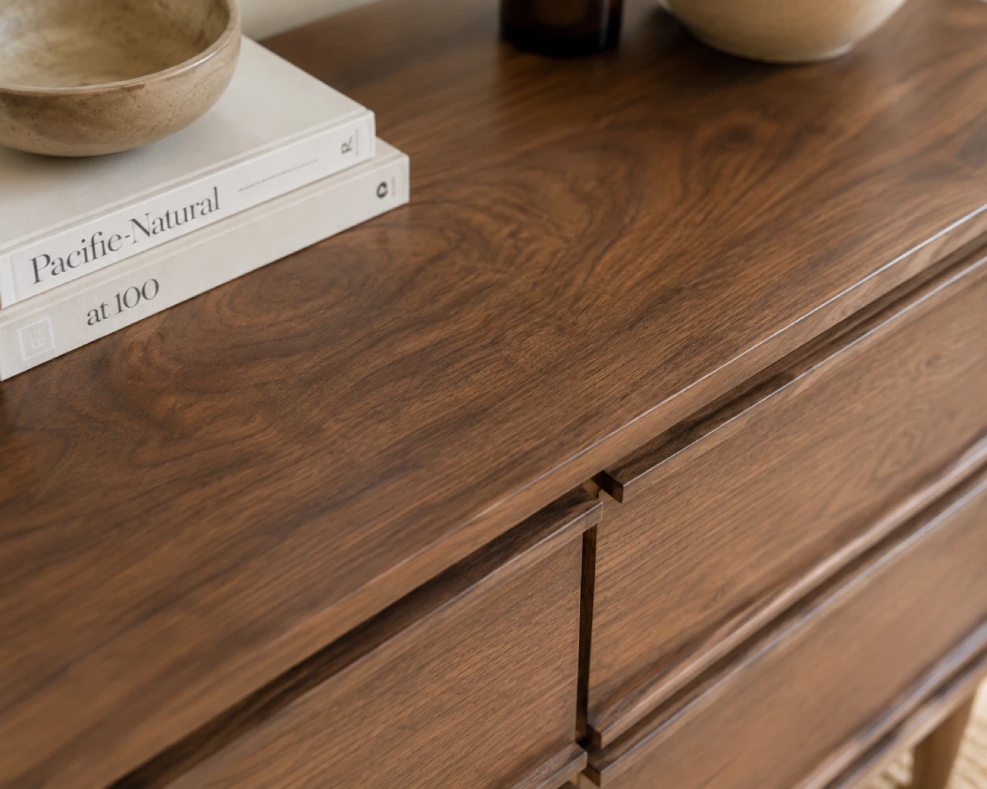 🌿 Mid-Century Walnut Dresser 🌿 - photo 2