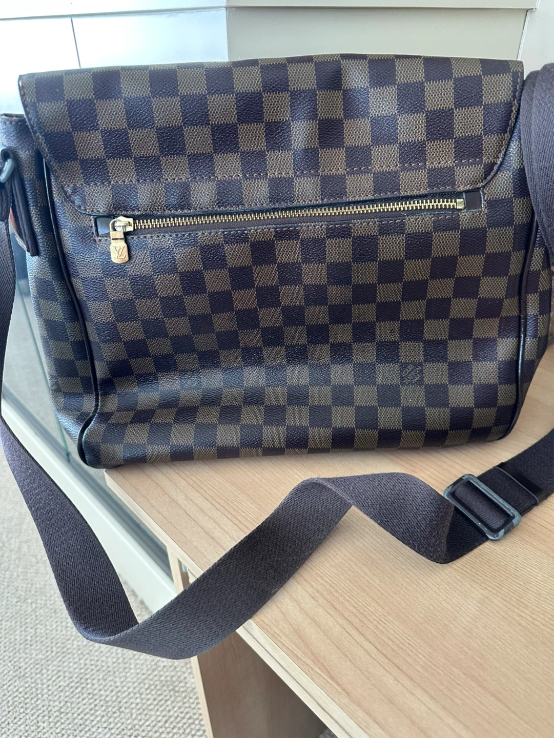 Louis Vuitton Damier Ebene Messenger Bag - photo 2
