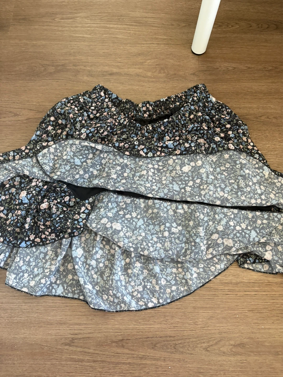 Floral Ruffle Skirt, Asymmetrical, 2 layers bought in Europe - photo 3