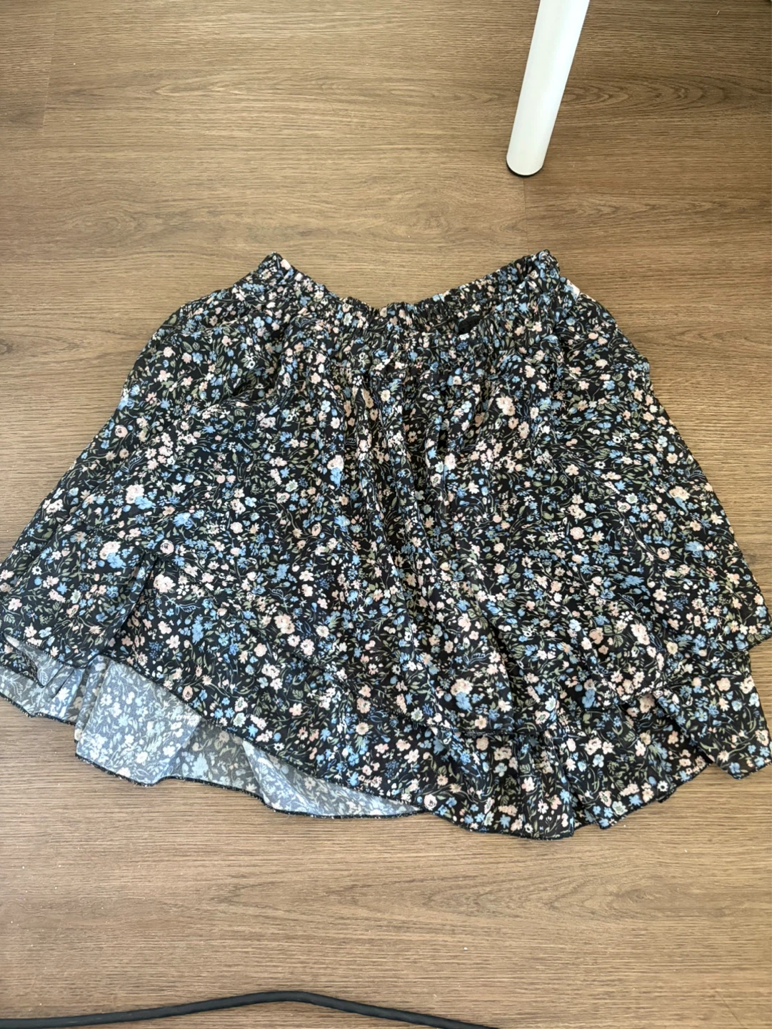 Floral Ruffle Skirt, Asymmetrical, 2 layers bought in Europe - photo 2