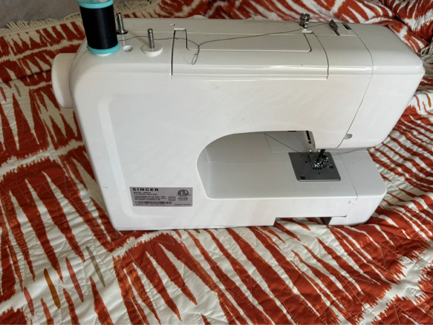 Singer SM024 Sewing Machine - photo 2