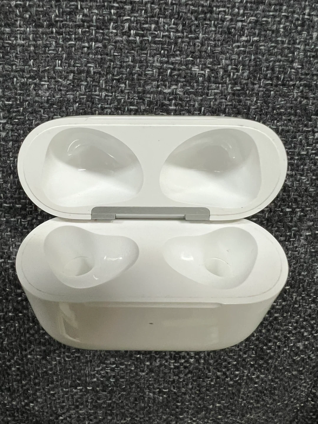 Apple AirPods 3rd Generation with Charging Case - photo 3
