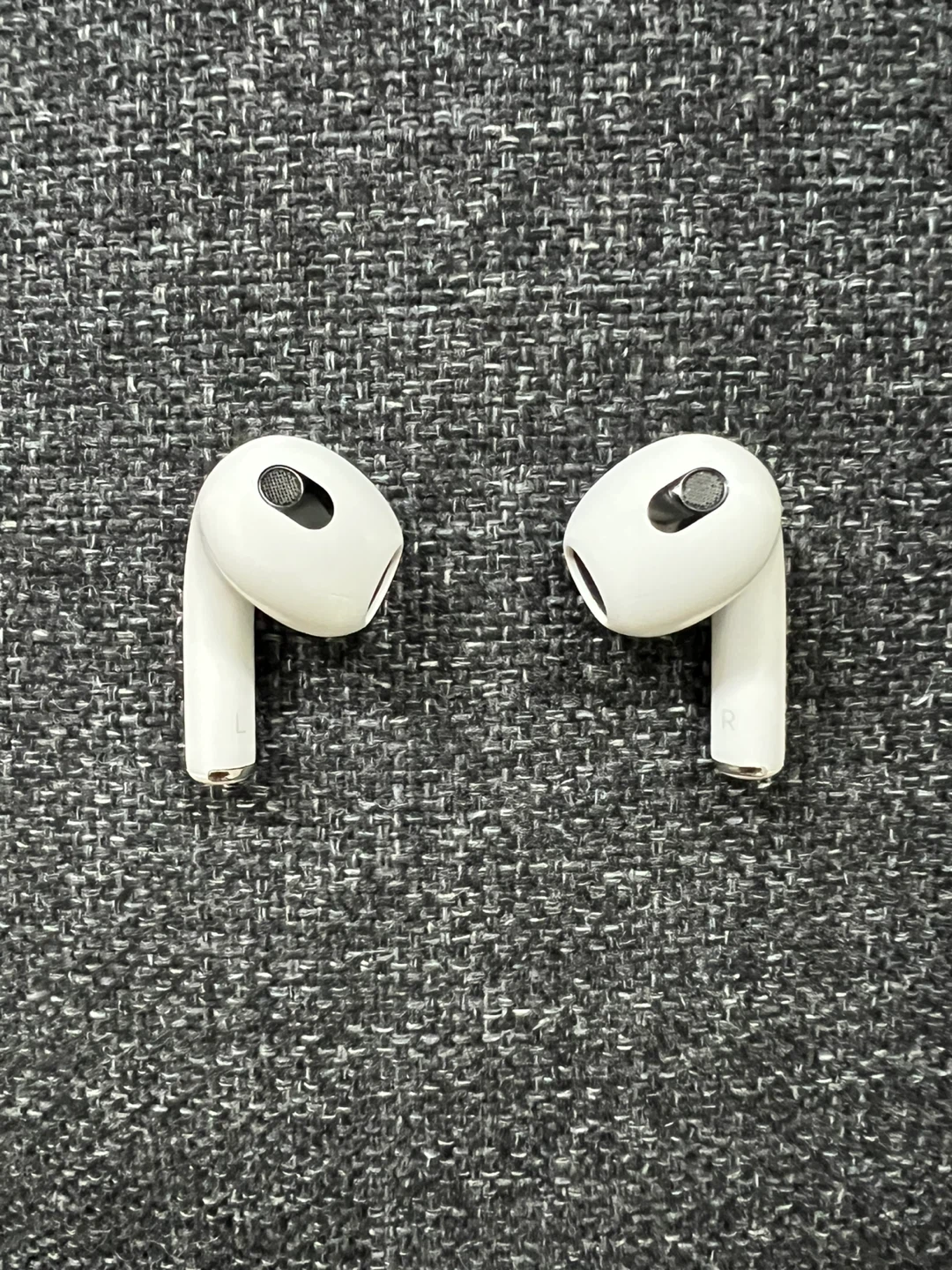 Apple AirPods 3rd Generation with Charging Case - photo 2
