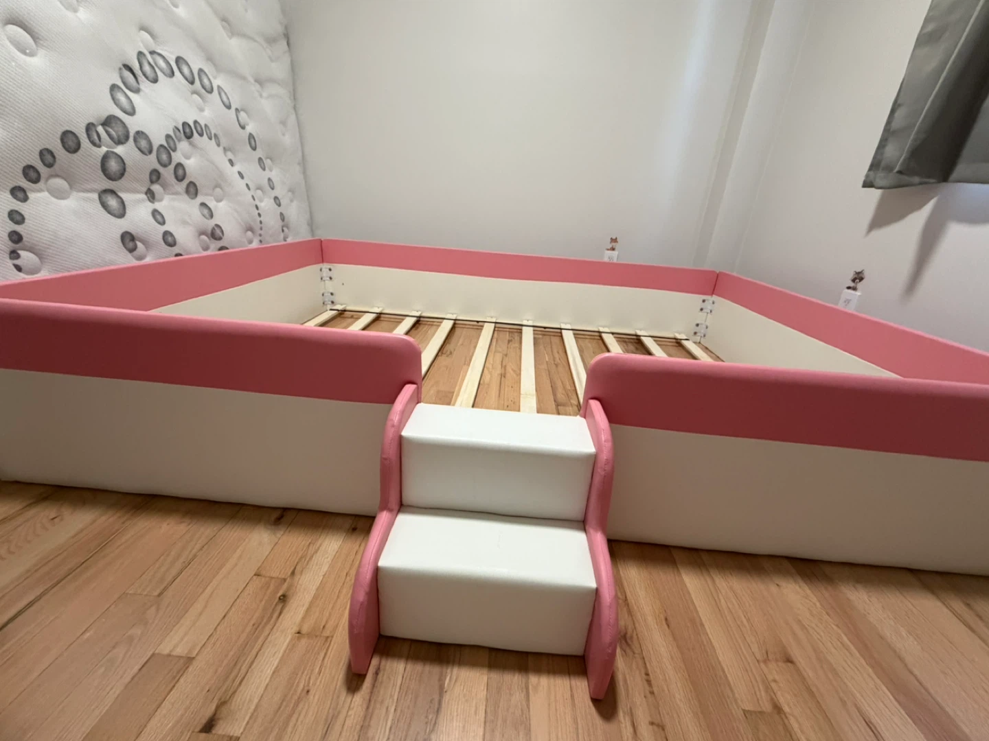 Toddler floor bed frame  queen size - photo 2
