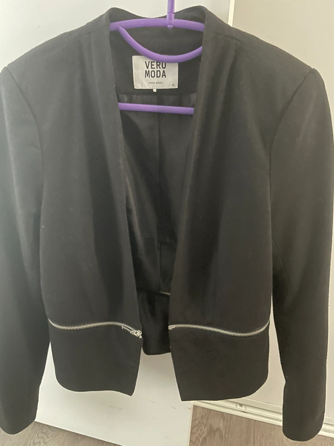 Vero Moda Black Cropped Jacket with Zippers Size 40 - photo 2