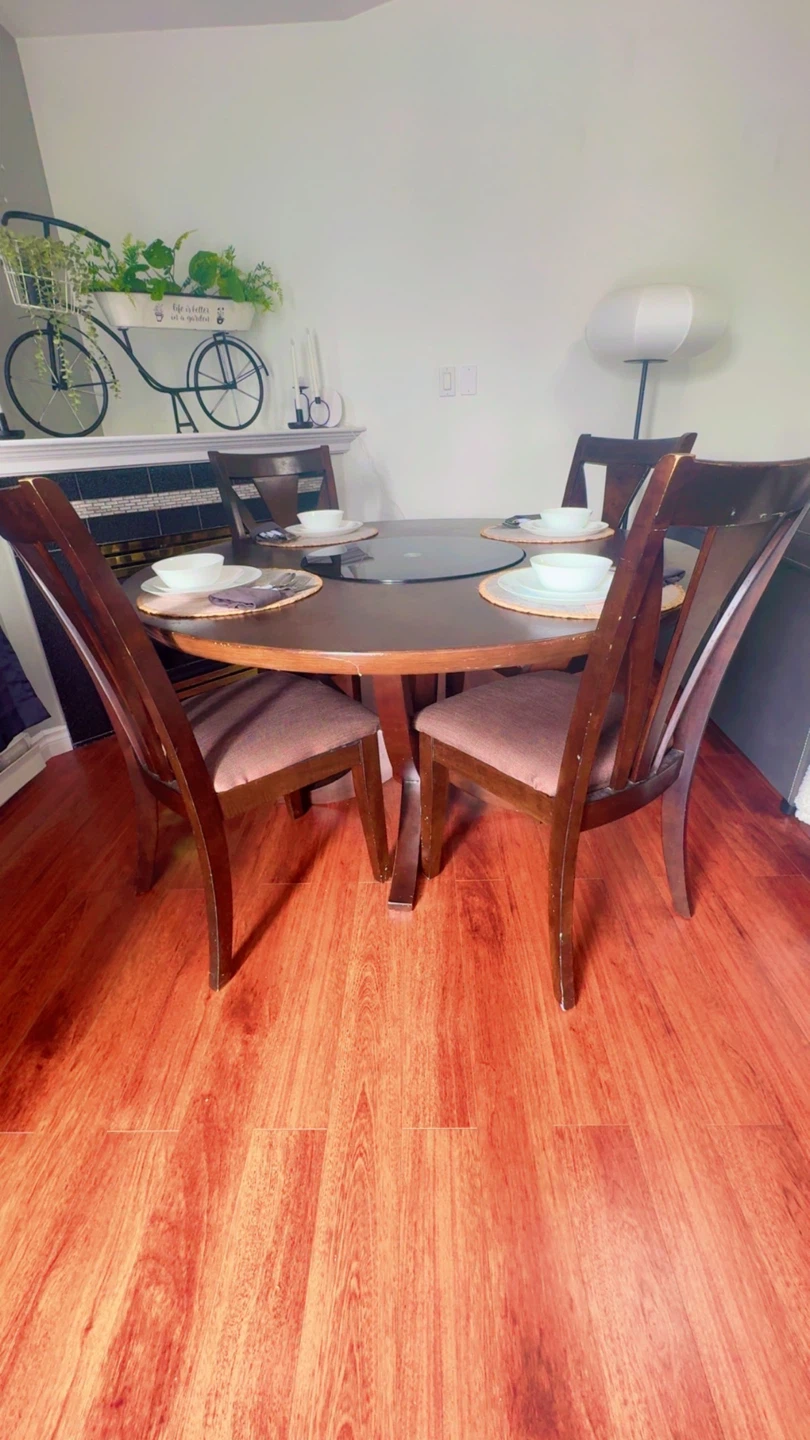 ⚽ Elegant Wooden Dining Table with Rotating Glass Centrepiece - photo 2