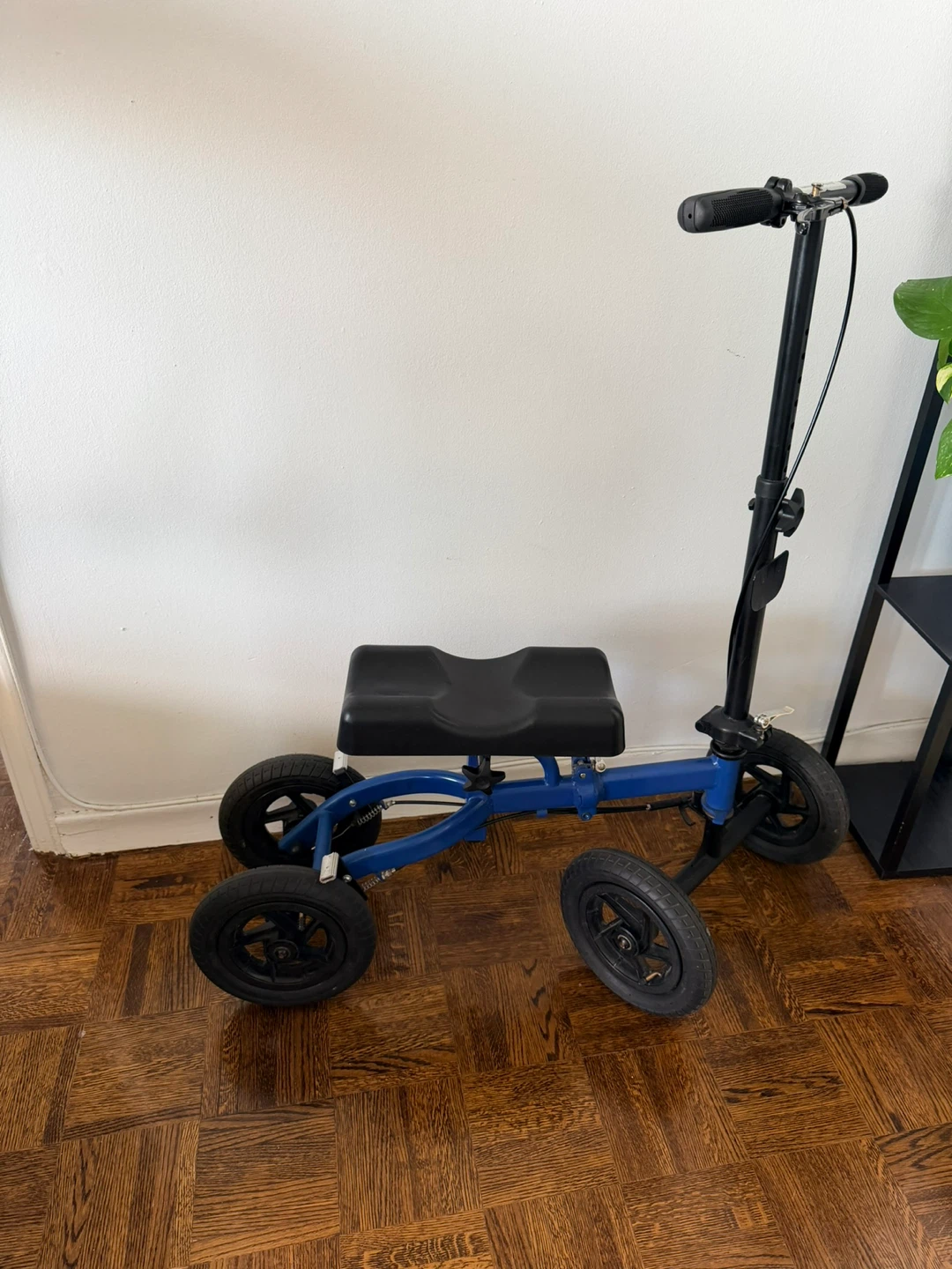 3-Wheel Medical Knee Scooter, blue