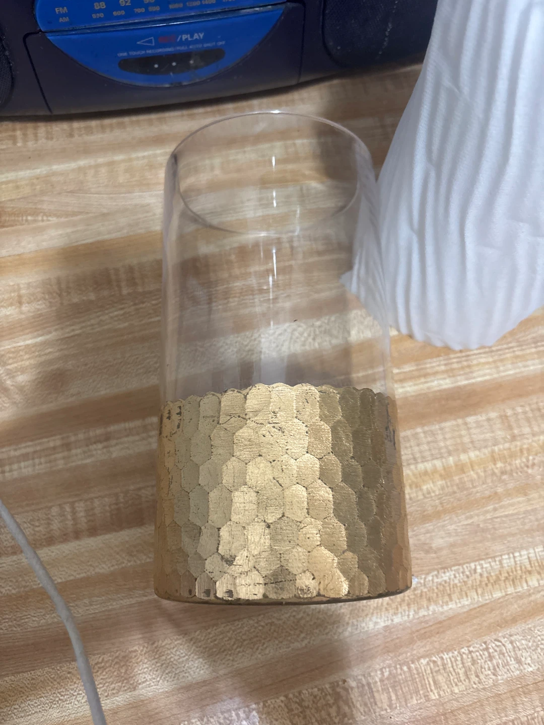 D ⚽ ecorative Glass Tumbler with Gold Honeycomb Base - photo 3