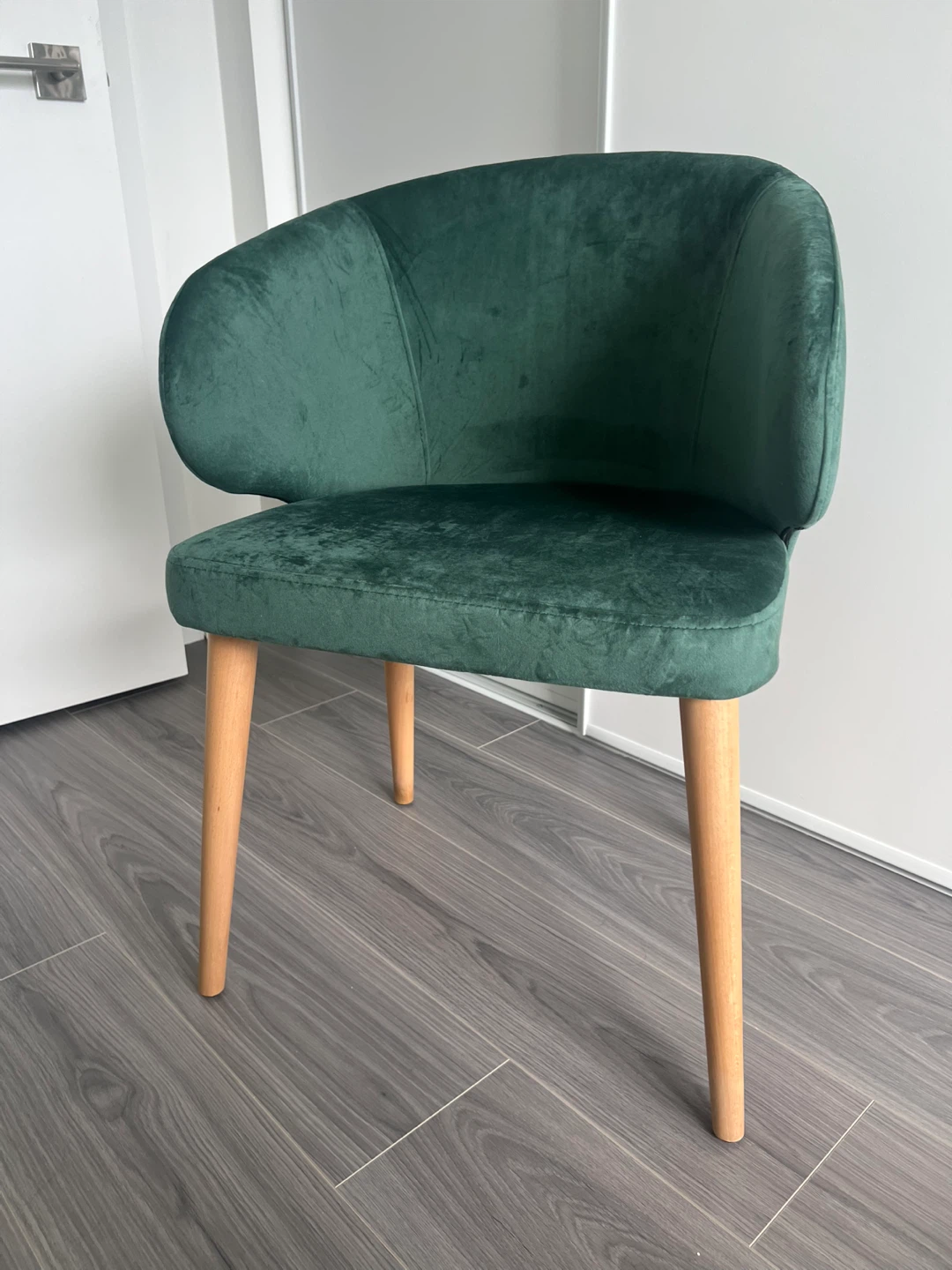 Green Velvet Accent Chair - photo 2