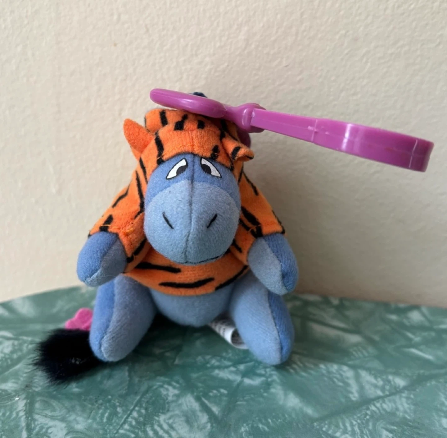 ⚽️Vintage 2000 McDonald’s Eeyore Plush Keychain Clip