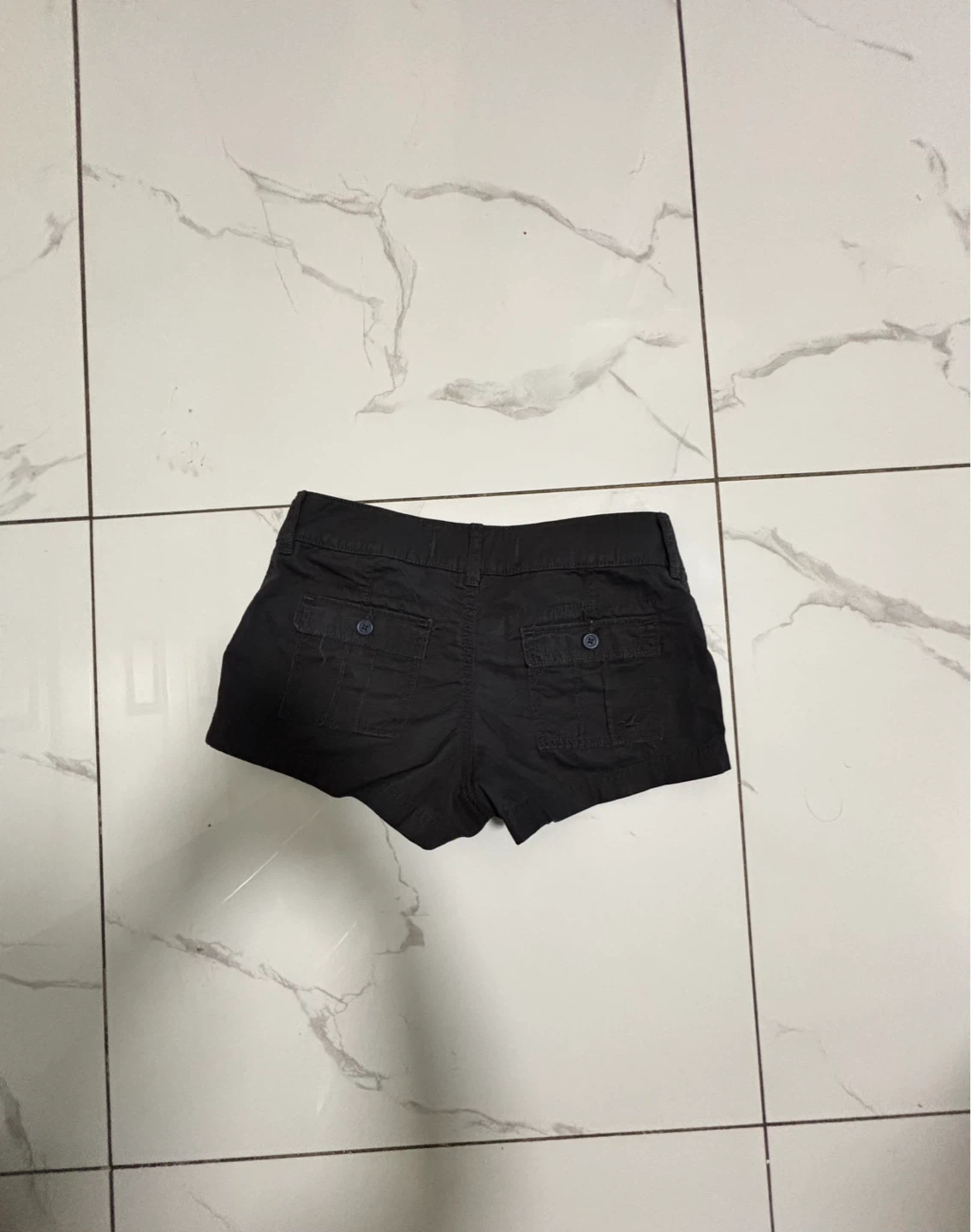 Hollister Low-Rise Mini Shorts Size 0/W25 - photo 2