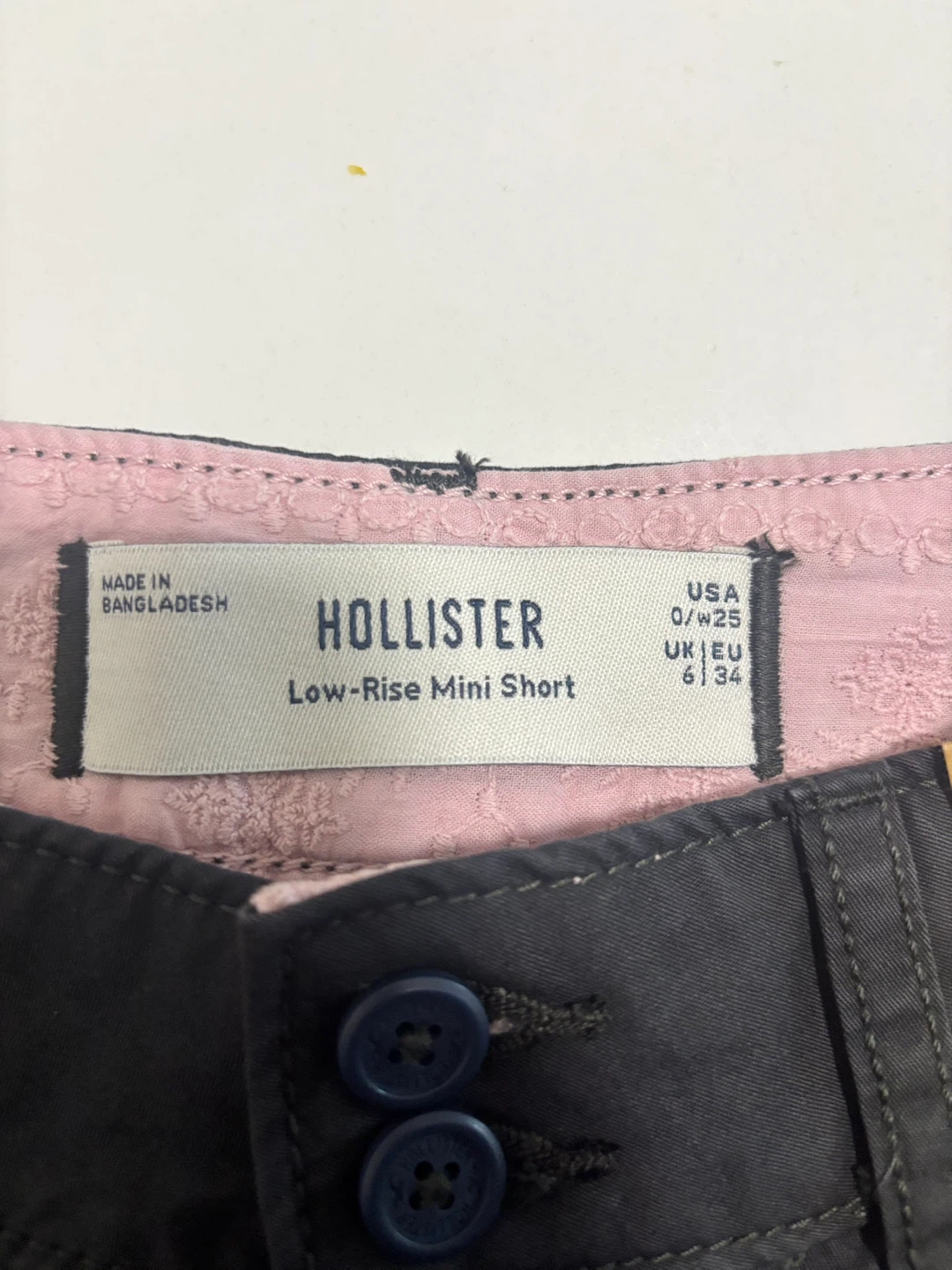 Hollister Low-Rise Mini Shorts Size 0/W25 - photo 4