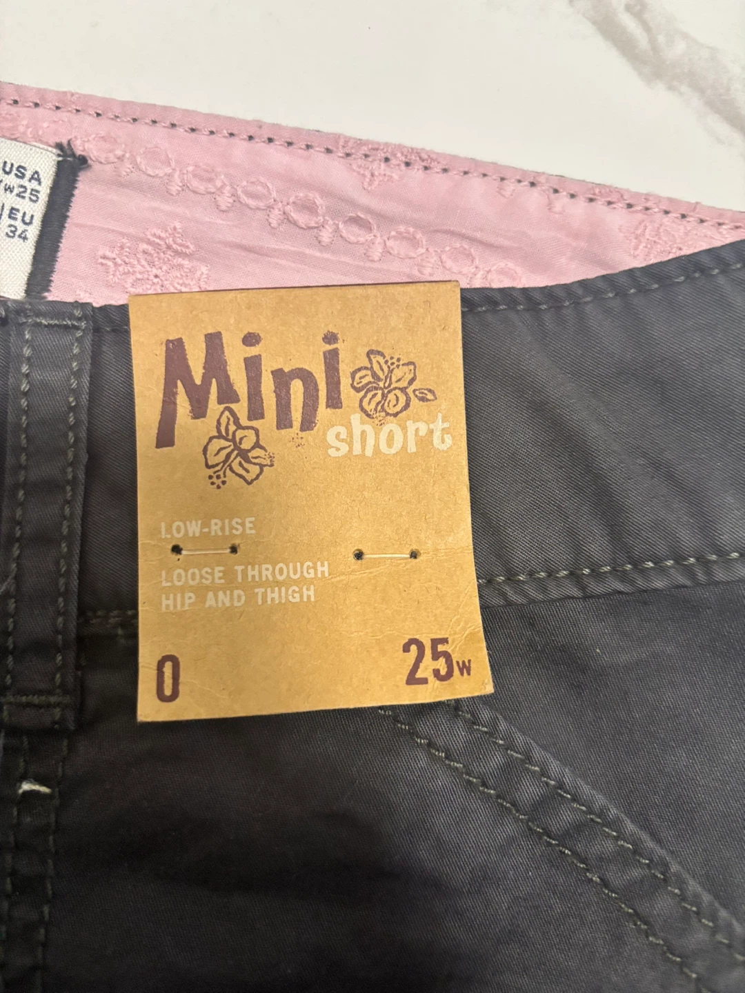 Hollister Low-Rise Mini Shorts Size 0/W25 - photo 3