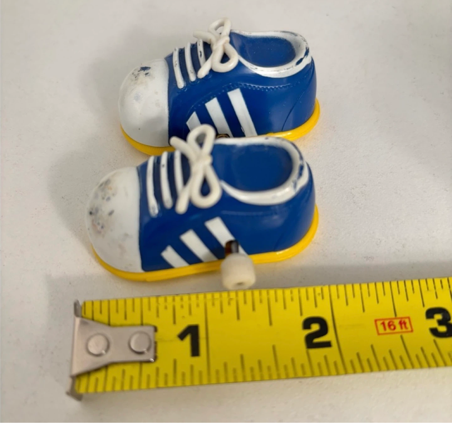 ⚽️Vintage TOMY 80s Wind-up Toy Sneakers - photo 4