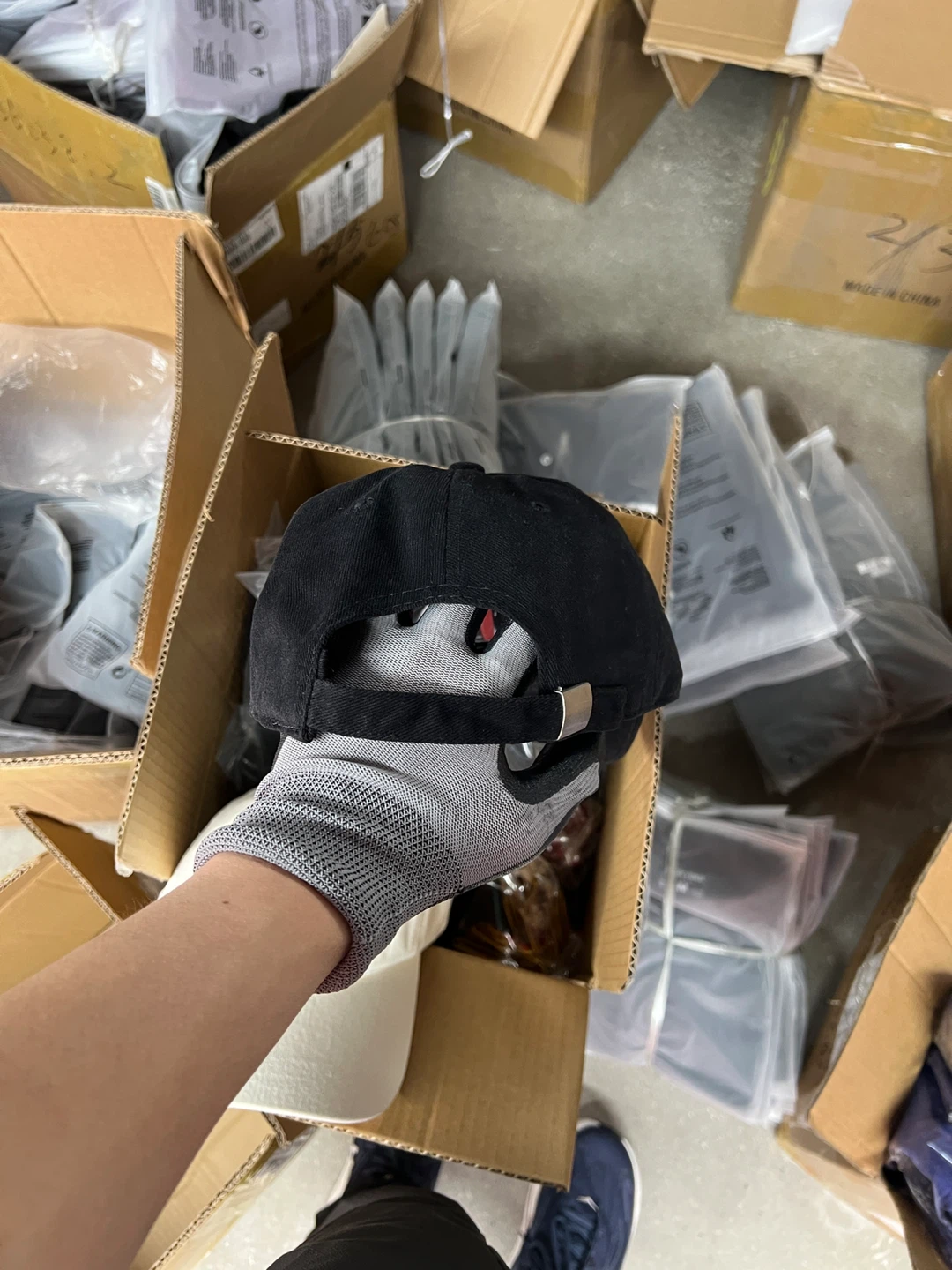 Bulk sale Black and White blank Baseball Caps - photo 4