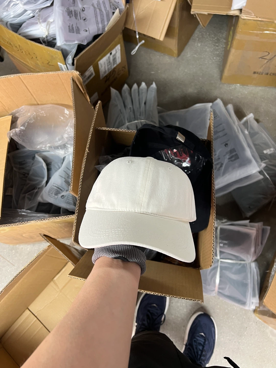 Bulk sale Black and White blank Baseball Caps