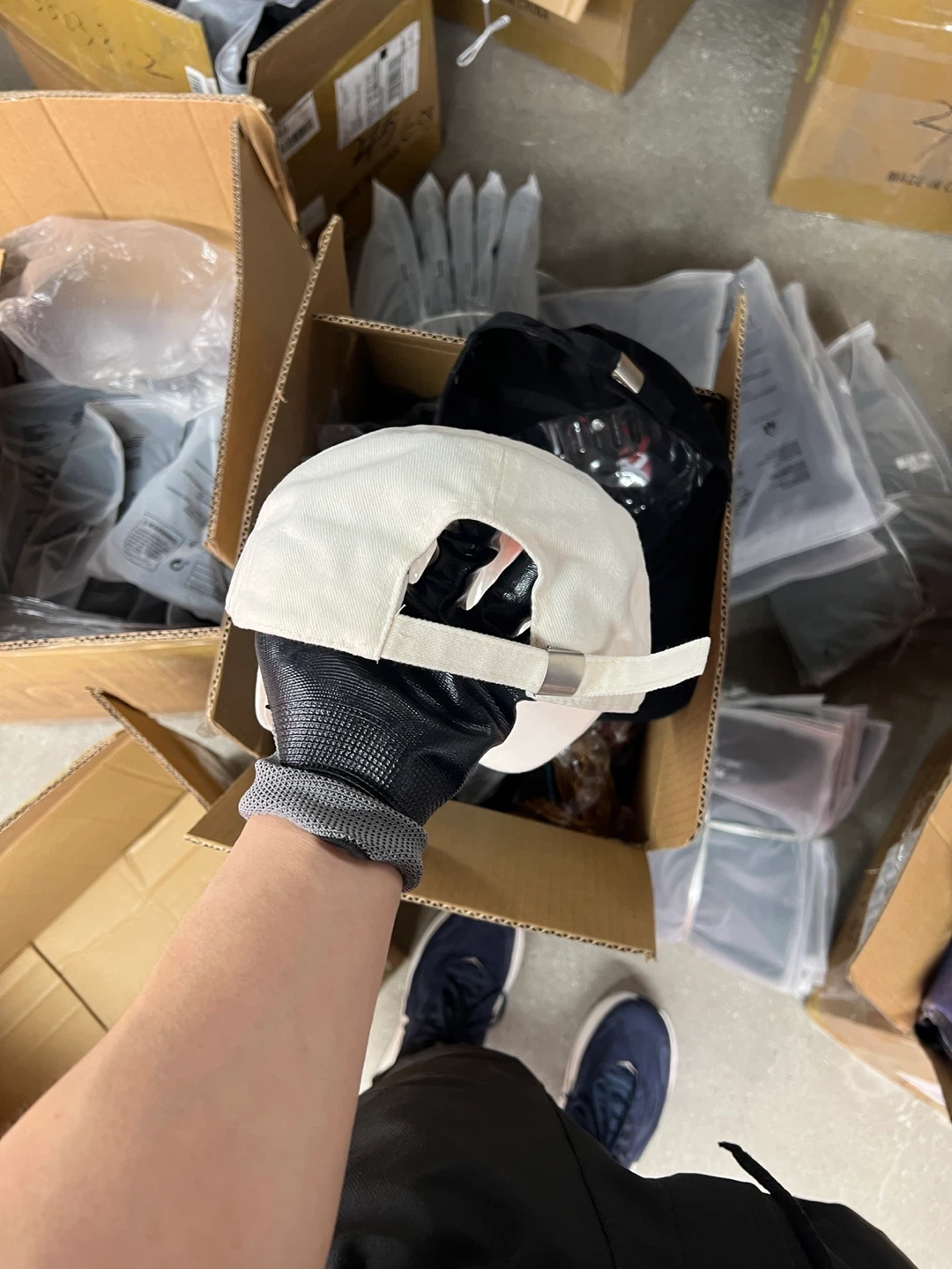 Bulk sale Black and White blank Baseball Caps - photo 3