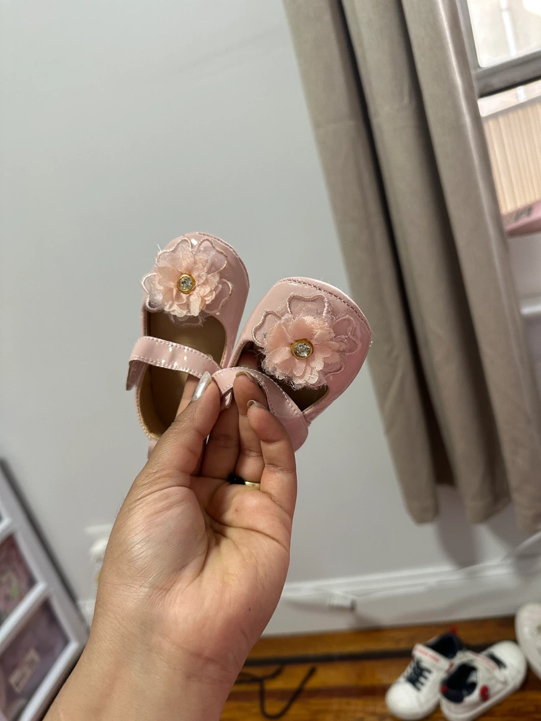 Pink Baby Crib Shoes with Flower Detail - photo 3