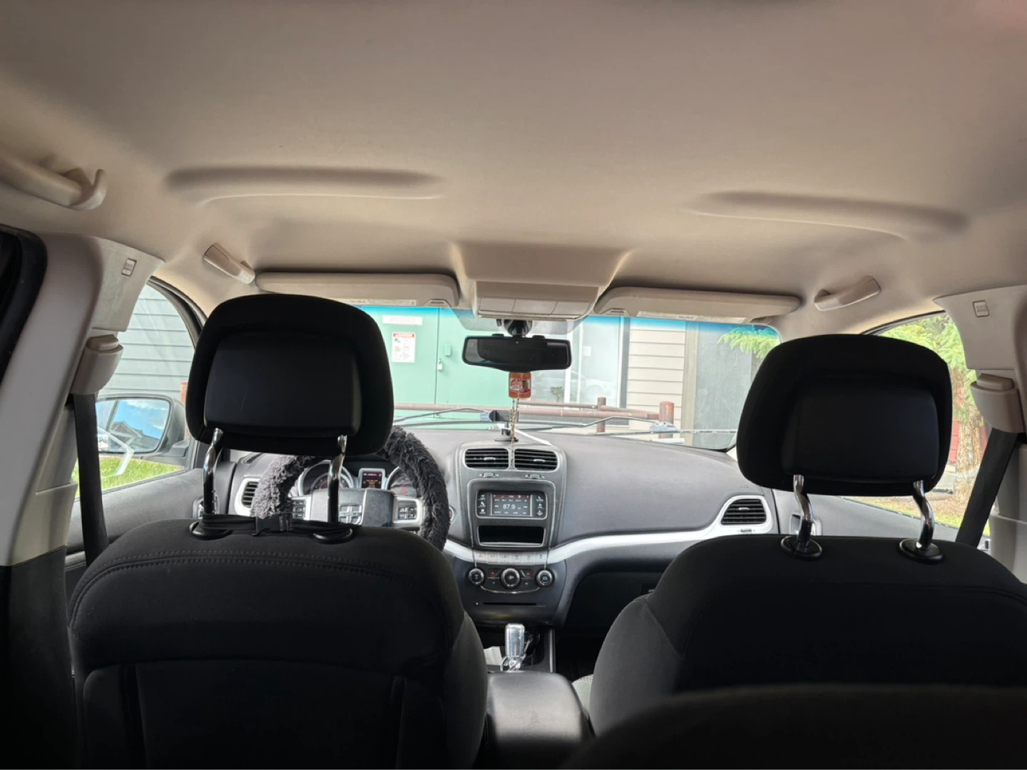 White Dodge Journey SUV - photo 3