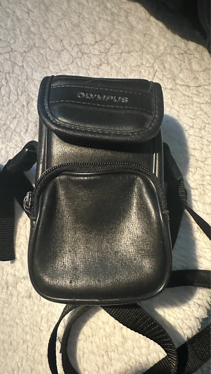 Olympus OZ 2000 AF 35mm Film Camera w/ Case – Untested - photo 3