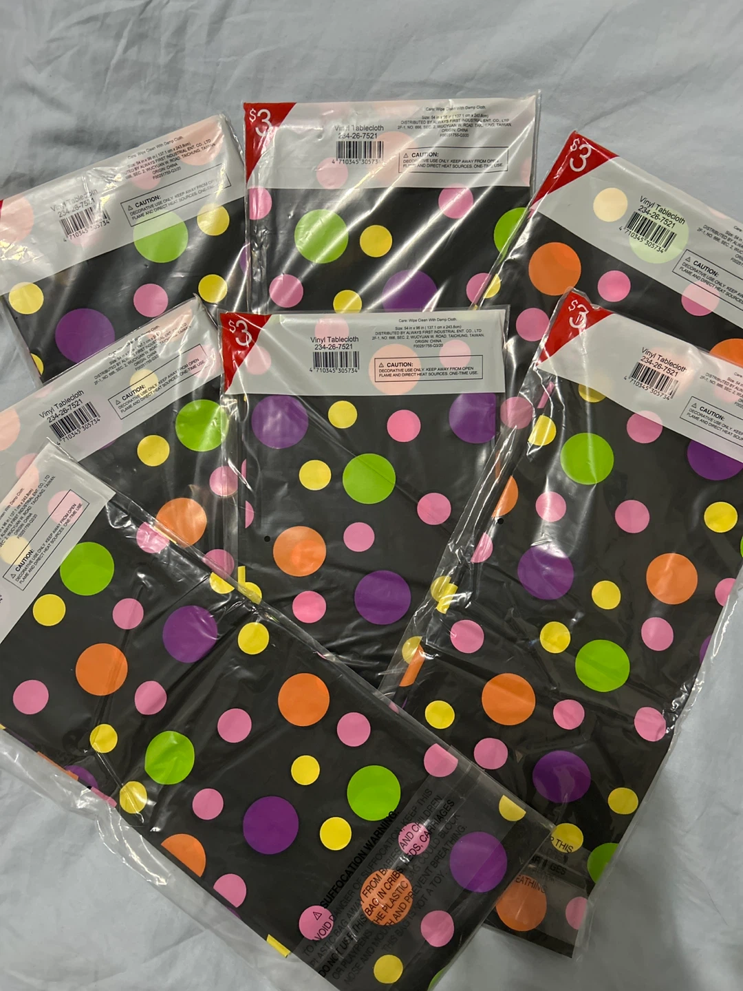 Set of 7 Polka Dot Vinyl Tablecloths 54x96” NEW ⚽️