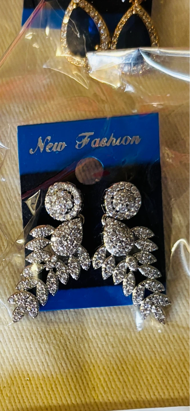 Sparkly Drop Earrings - photo 2