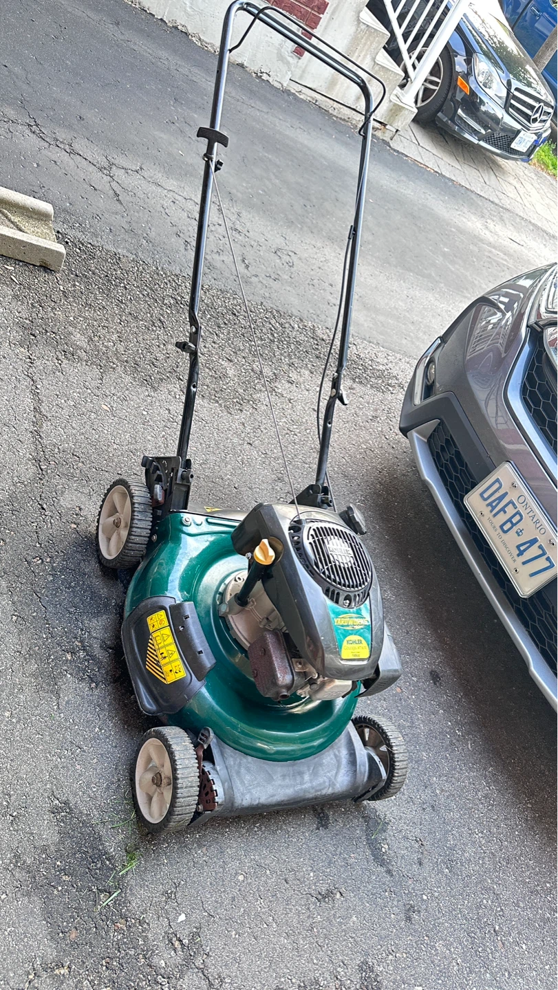 Yardworks Lawnmower with Kohler Courage 149cc Engine