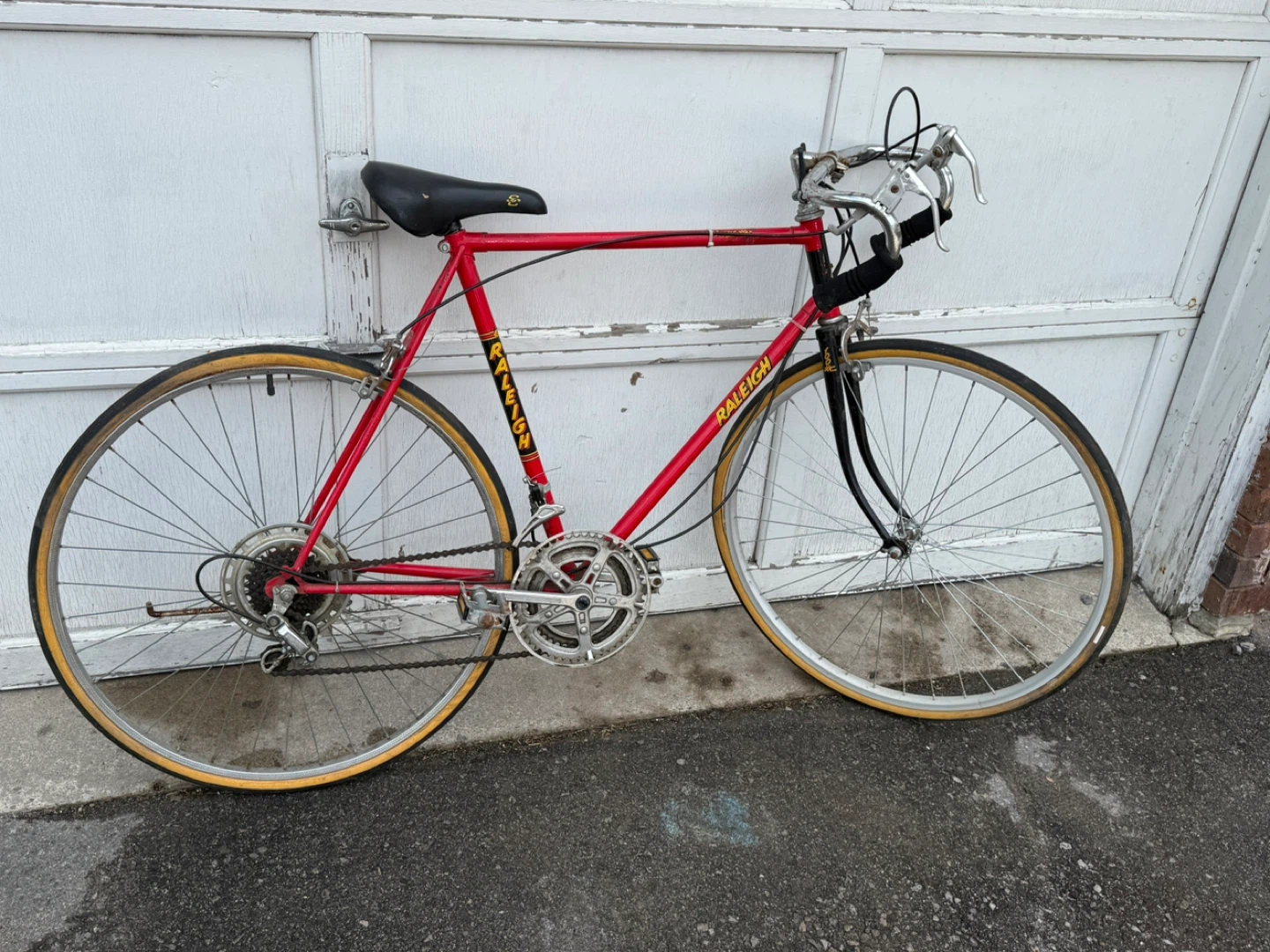 Red Raleigh Road Bike - photo 3