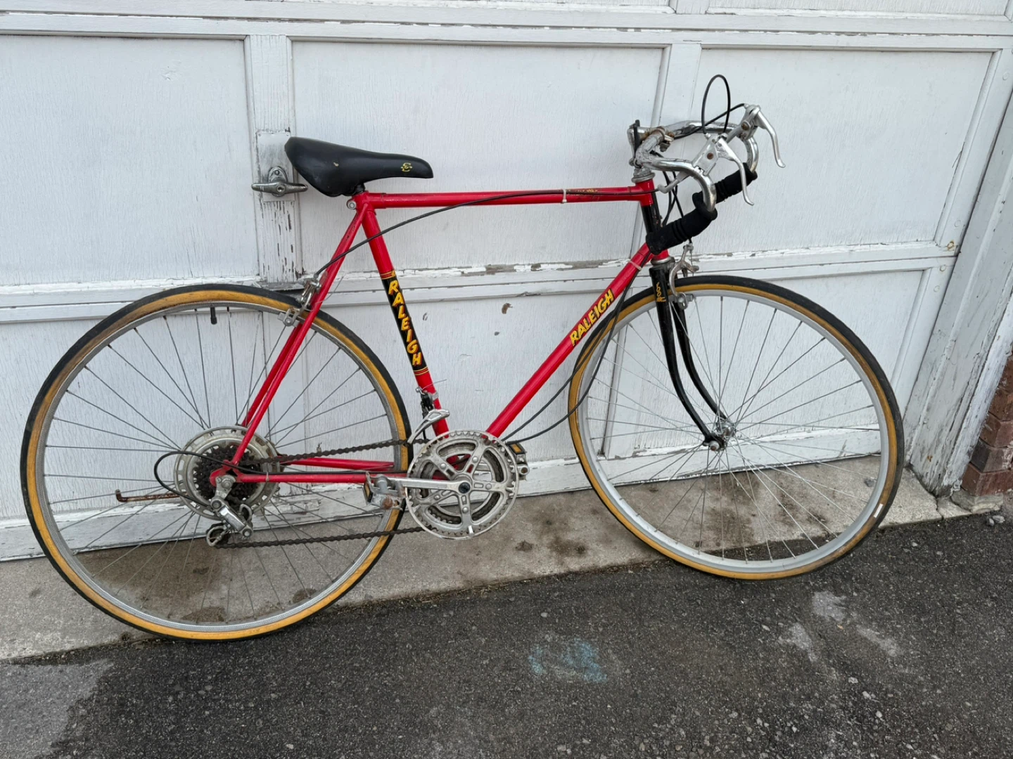 Red Raleigh Road Bike - photo 2