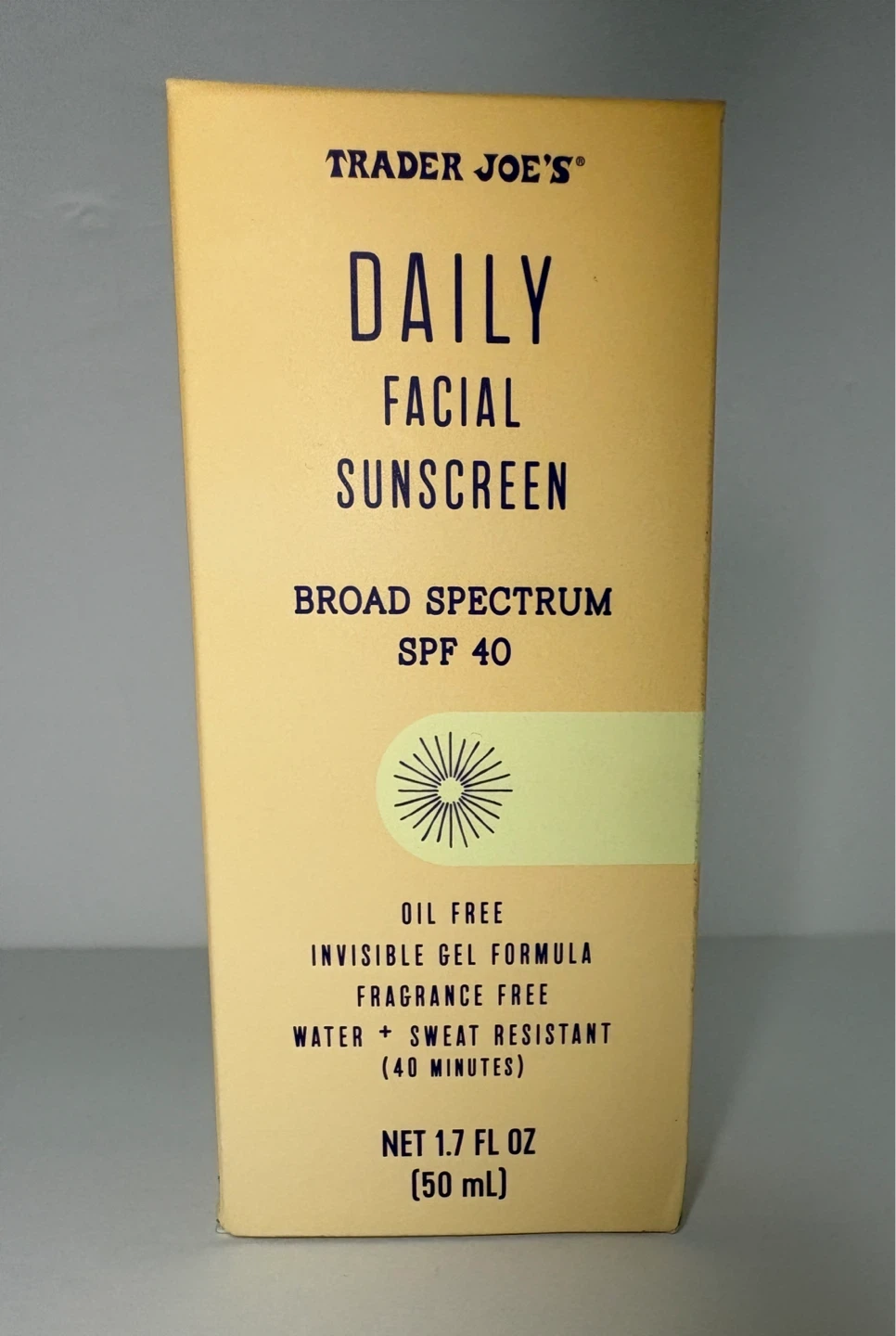 ⚽ NEW trader Joes facial sunscreen SPF 40