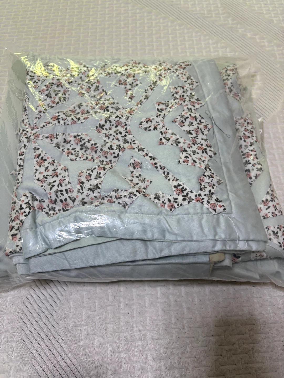 Light Blue Floral Bedspread