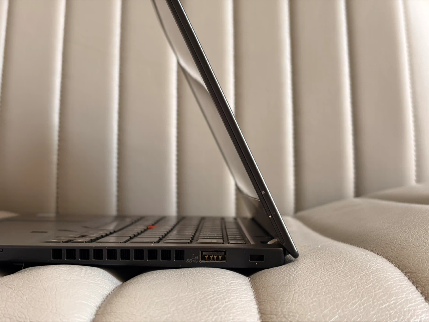 Lenovo ThinkPad X390 Laptop — i5-8th Gen / 8GB / 256GB - photo 4