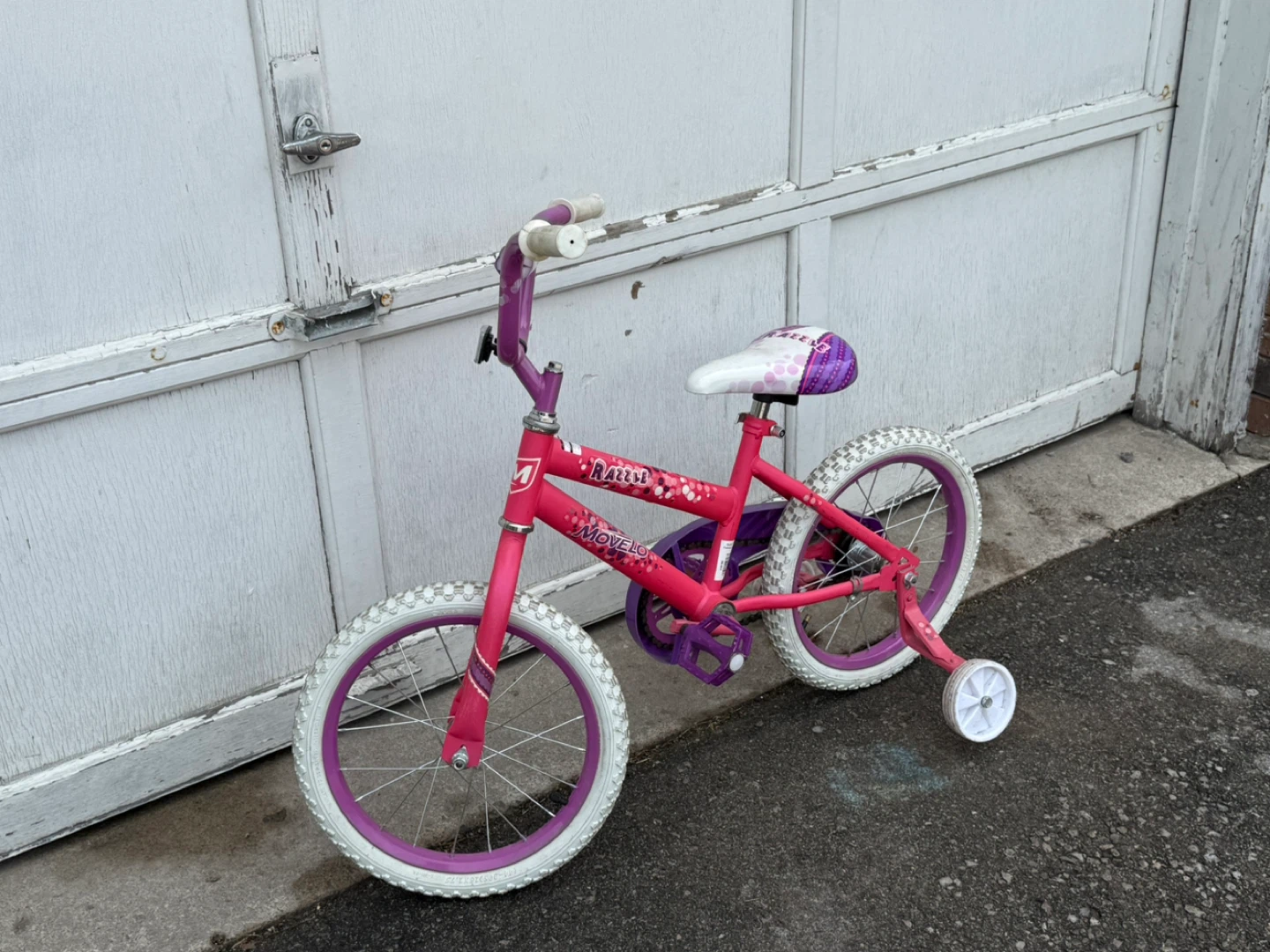 Hot Wheels Girls' Bike - Pink & Purple - photo 2