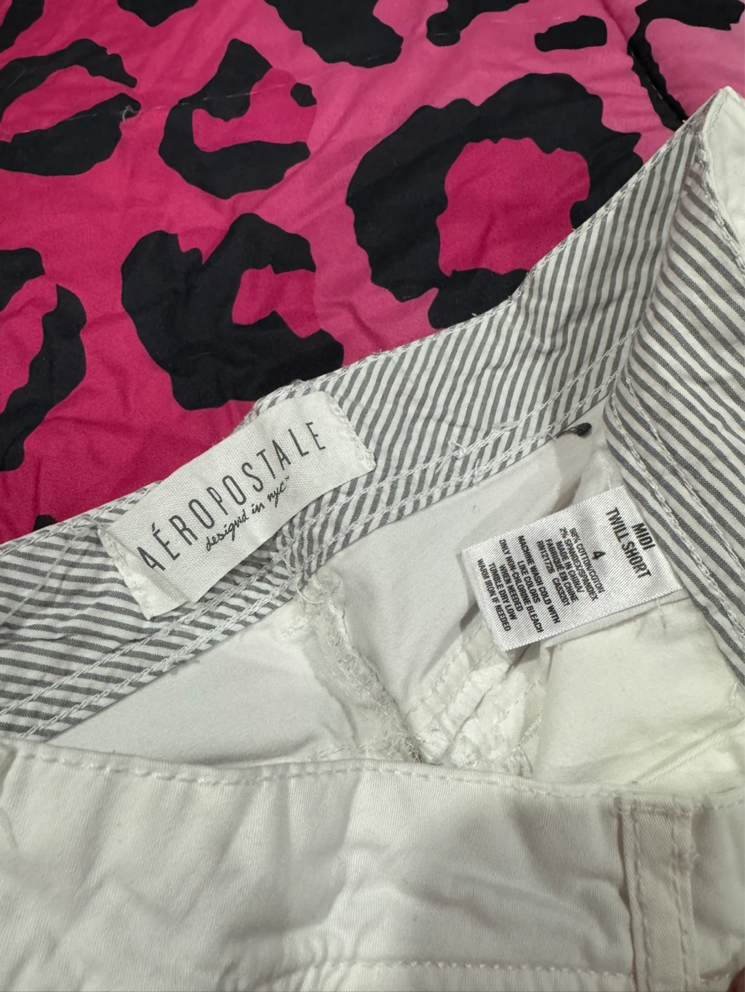 Aéropostale White Twill Midi Shorts Size 4 - photo 3
