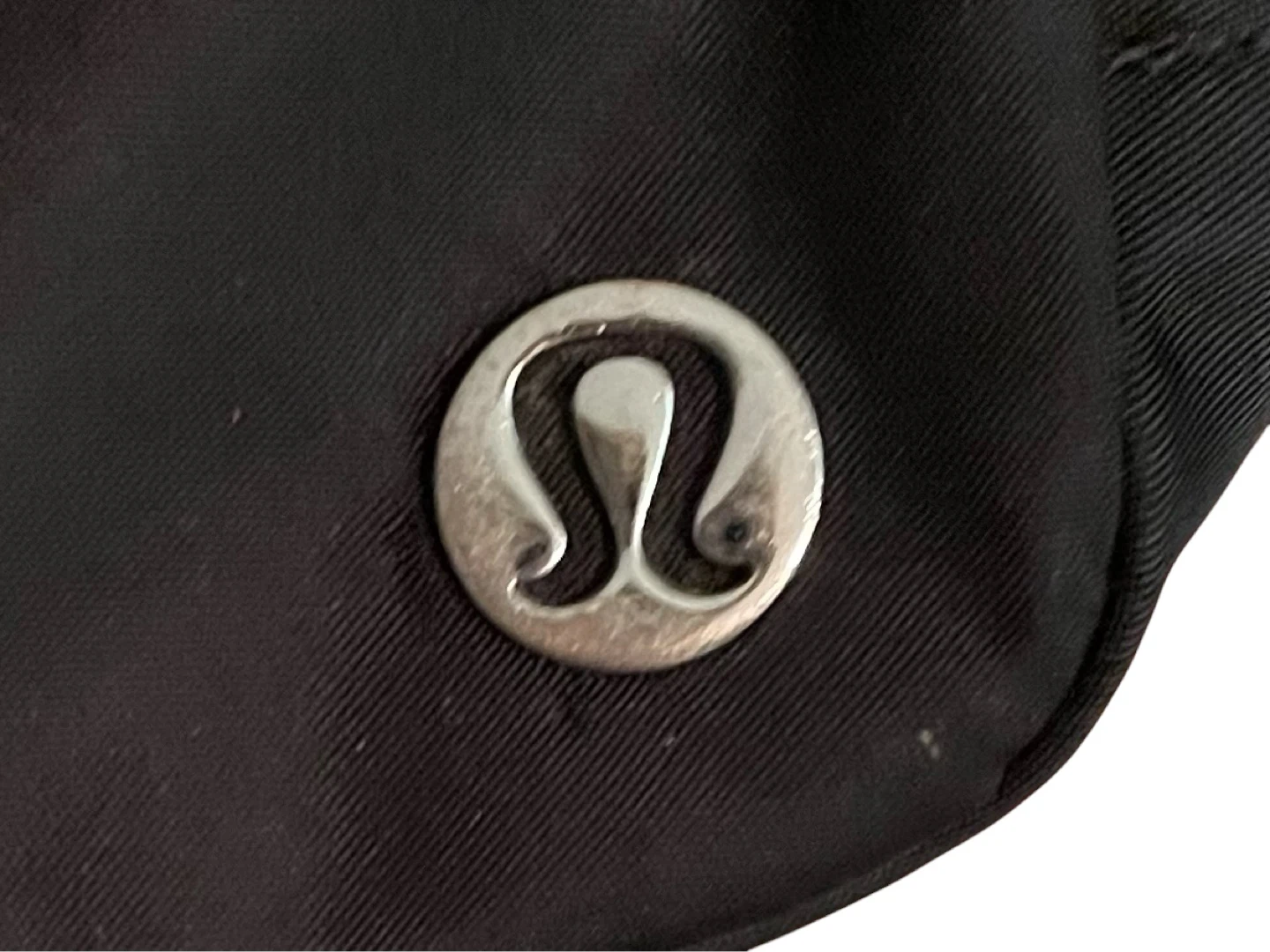 Lululemon Everywhere Belt Bag - photo 2