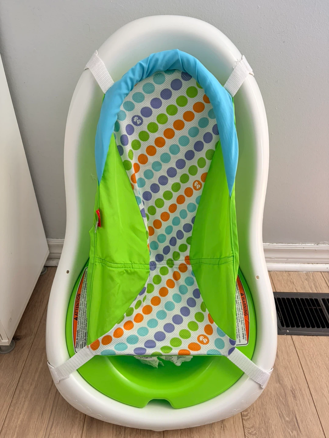 Fisher-Price Baby Bath Tub with Newborn Sling