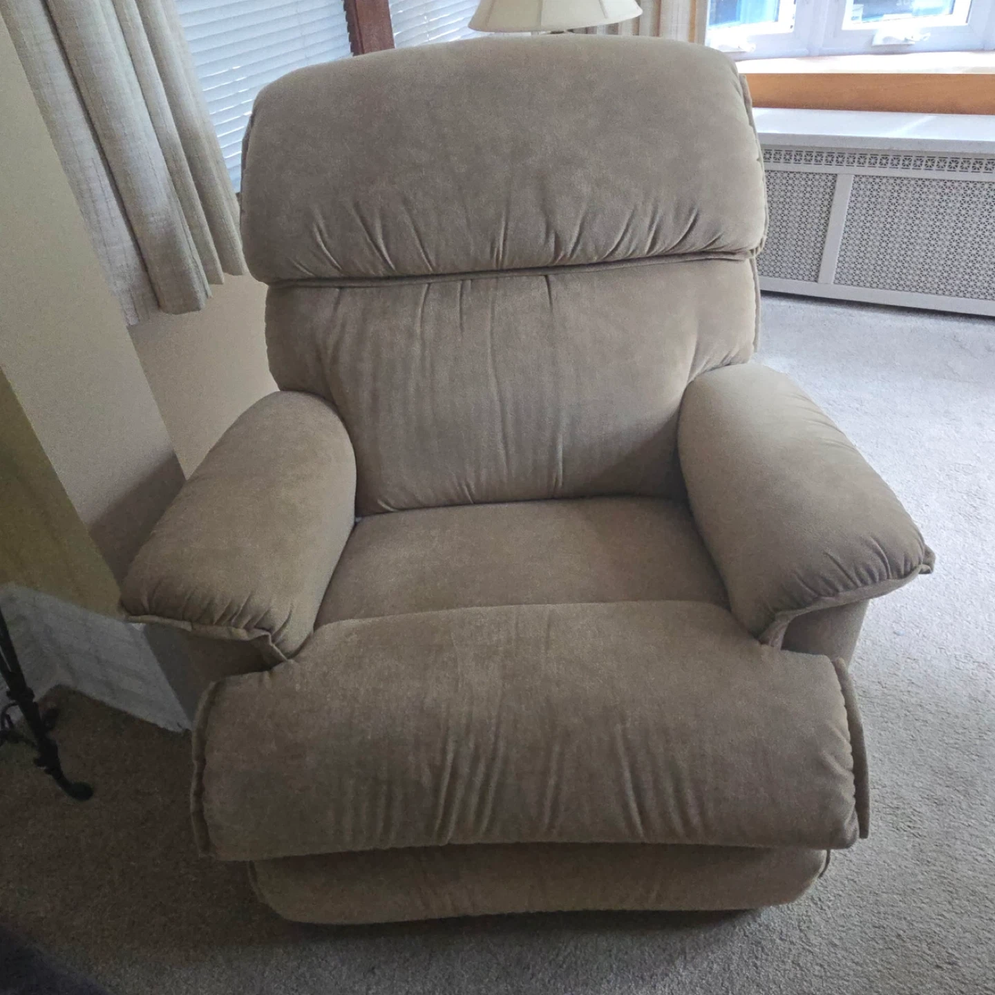 2 La-Z-Boy Recliners