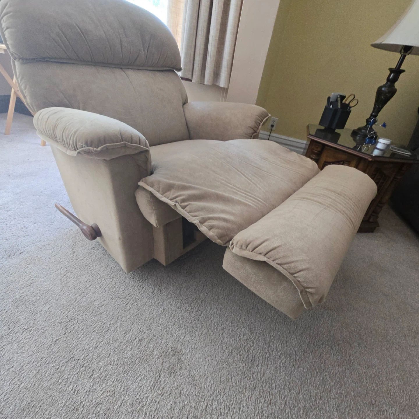2 La-Z-Boy Recliners - photo 3