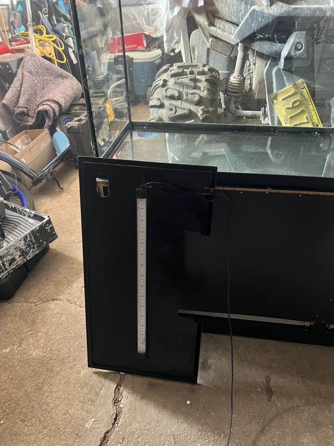 Large Aquarium Tank with Filter and Accessories - photo 2