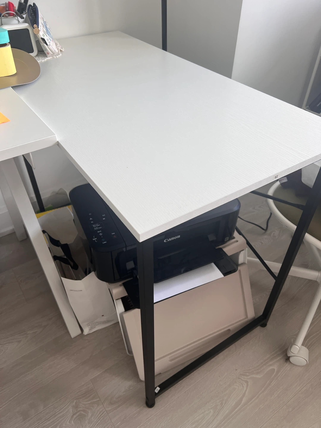 White Desk - photo 2