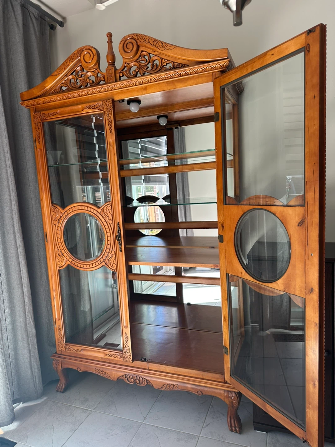 Vintage Curio Cabinet Display Case - photo 4