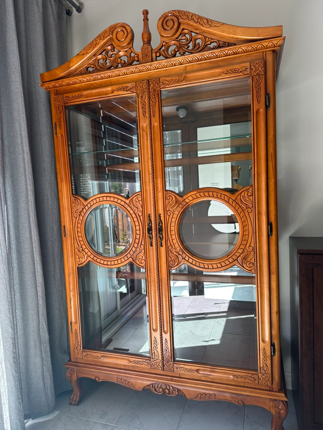 Vintage Curio Cabinet Display Case - photo 5