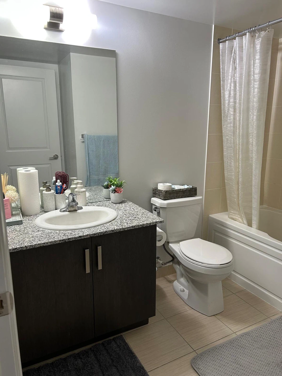 Private room for rent - photo 3